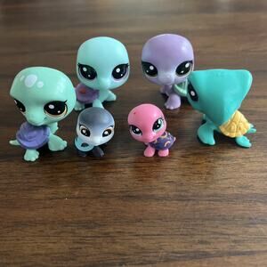 LPS #1-60 Captain Gilturtle #2-112 Bev Gilturtle #2-53 Meg Turtell #2-52 Tim +2